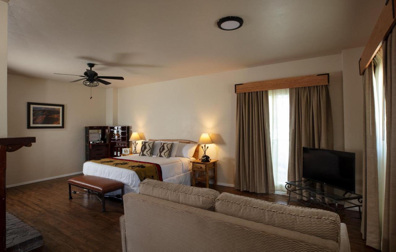 El Rancho Hotel 2*