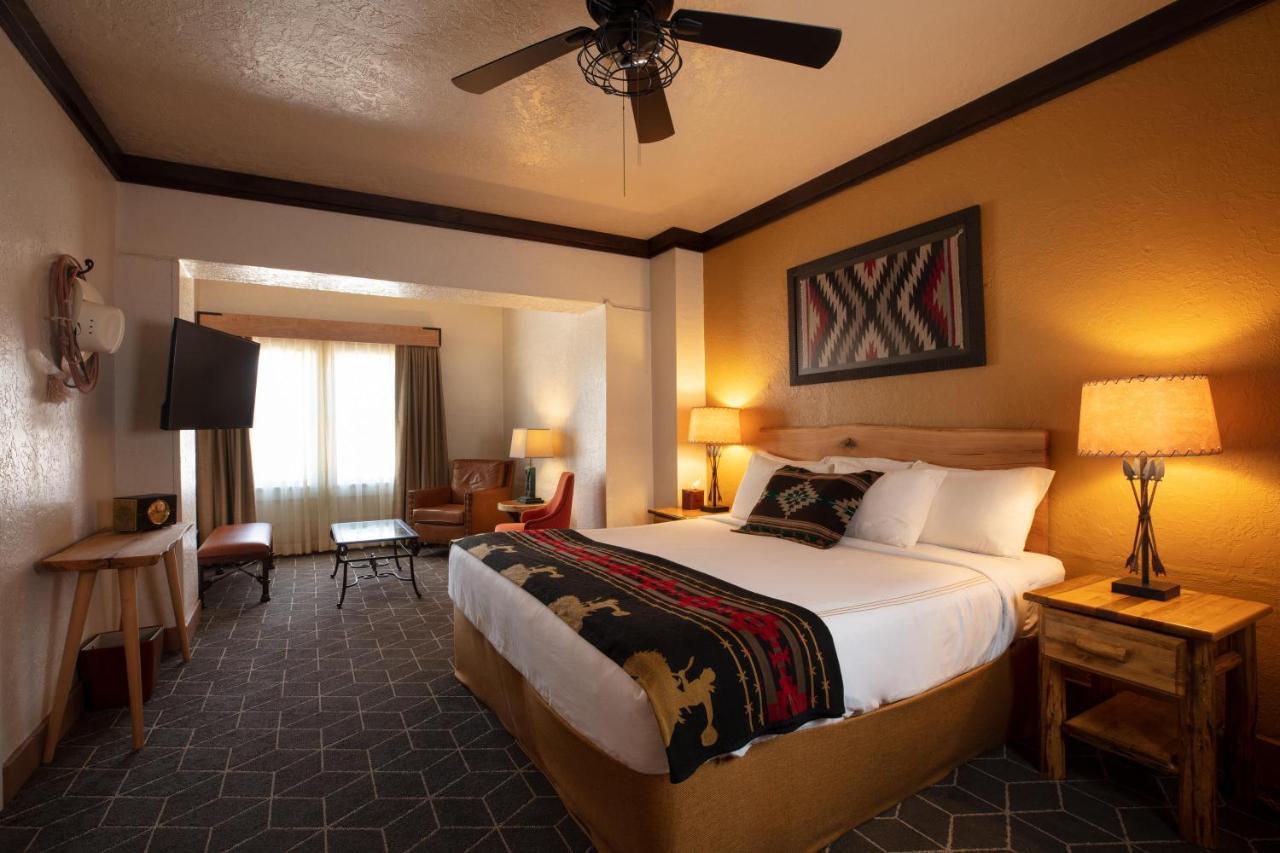 Hotel El Rancho 2*